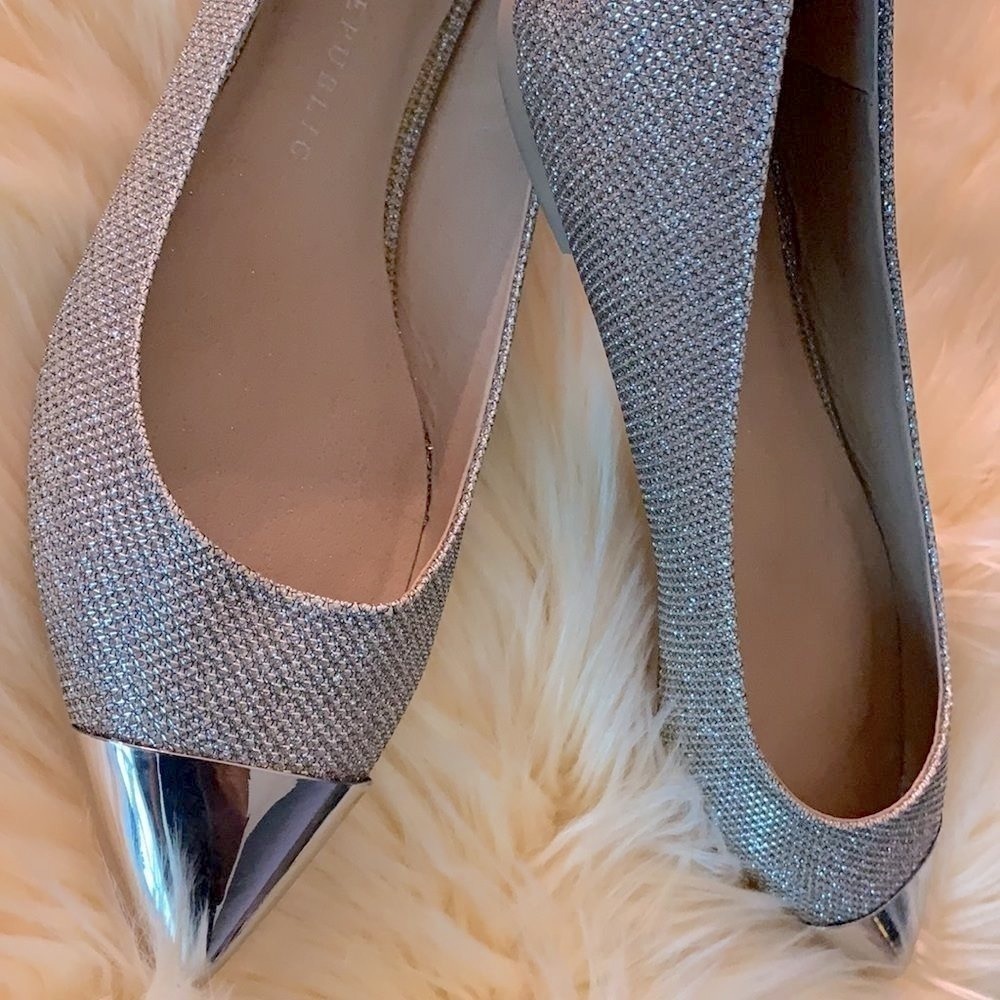 Rock & Republic Glitter Flats Shoes - Picture 2 of 5